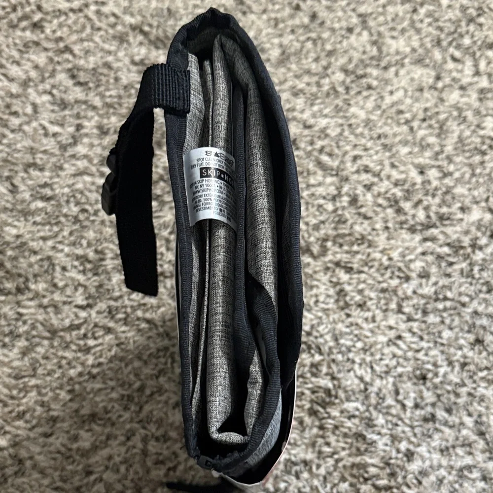 Skip Hop Pronto Portable Changing Mat in Gray and Black